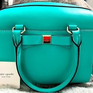 Fabulous Kate Spade shoulder bag in perfect condition!